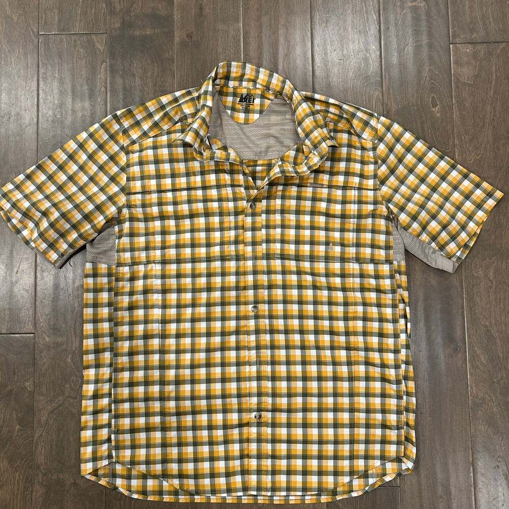 REI Co-Op Sahara Tech Men's Yellow Plaid Short‎ Sleeve Vented Hiking Shirt